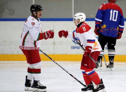 Պուտինը եւ Լուկաշենկոն Կրասնայա Պոլյանայում հոկեյ են խաղացել
