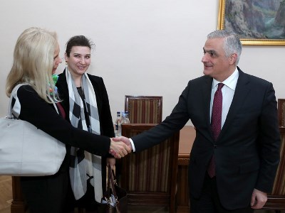 Deputy PM, DEG official discuss need to have full capital market in Armenia