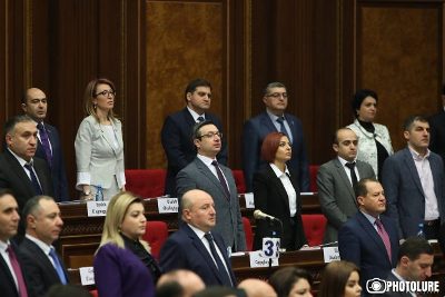 «Հրապարակ». «Լուսավոր Հայաստանից» առաջիկայում էլի պատգամավորներ դուրս կգան»․ ովքե՞ր են նրանք