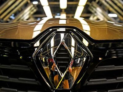 Опубликованы «шпионские» фото нового Renault Logan