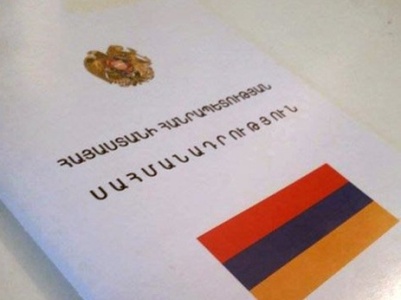 Սահմանադրական փոփոխությունների հարցով իշխանությունների դանդաղկոտությունը լարվածության հանգեցրեց. փորձագետ