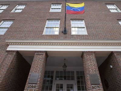 Венесуэла подала жалобу на США в МУС из-за санкций