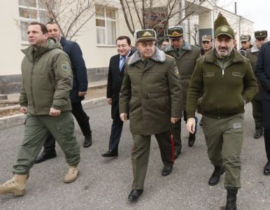 «Ժողովուրդ». Ինչով է զբաղված Գլխավոր շտաբի պետը. նույն զորամասում երկու դեպք