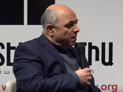Политолог: Гитлер в отличие от Пашиняна шесть лет не мог избавиться от судей