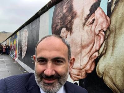 «Բեռլինի պատը թանգարանային նմուշ է այլեւս, նկարվելու տեղ, բայց հին ու նոր ժամանակների գործող սահման». Փաշինյան