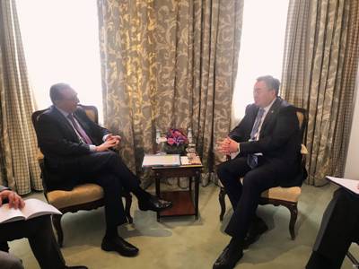 Զոհրաբ Մնացականյանը հանդիպել է Ղազախստանի ԱԳ նախարար հետ