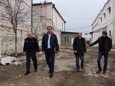 ՀՀ ՄԻՊ-ը Արցախում այցելել է ՌՈ, ՔԿՀ եւ զինվորական հոսպիտալ