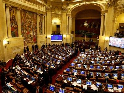 Парламент Колумбии начал расследование в отношении президента по подозрению в коррупции