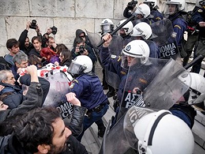 В Греции полицейские подавили протесты против новых центров содержания мигрантов