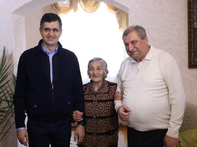 Երկաթյա կացարանը դարձել է այգեգործի պահեստ. Գյումրիում վագոն-տնակը լքել է եւս մեկ ընտանիք