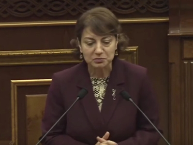 «Խորոված կրուասանով». Հայաստանի եվրոպամետ ուղղության կողմնակիցները ԱԺ-ում հակառուսական հիստերիա բեմադրեցին