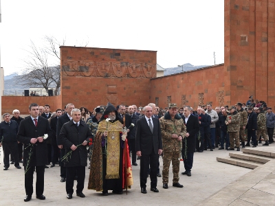 Karabakh President visits Stepanakert Memorial