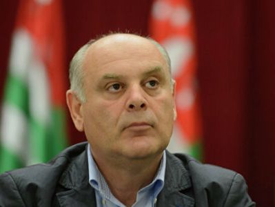 Բժիշկները բացառել են Աբխազիայի նախագահի թեկնածու Ասլան Բժանիայի մոտ թունավորումը