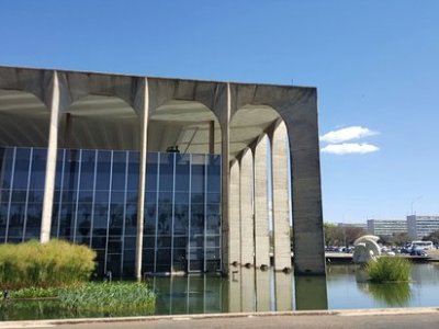 Brazilian MFA orders Venezuelan diplomats to leave country