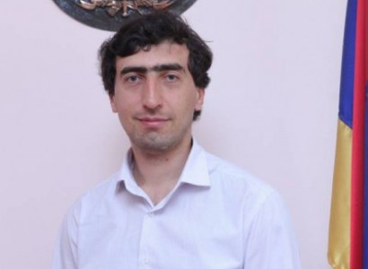 Ես գործից ազատման դիմում չեմ գրել, վաղն էլ աշխատանքի եմ գնալու. Սմբատ Գոգյան