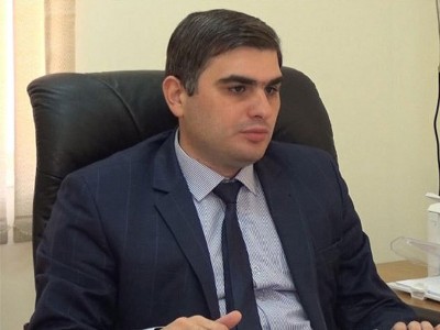 Դրամը գերարժեւորված է եւ Հայաստանի տնտեսության համար սպառնալիք է ներկայացնում. տնտեսագետ