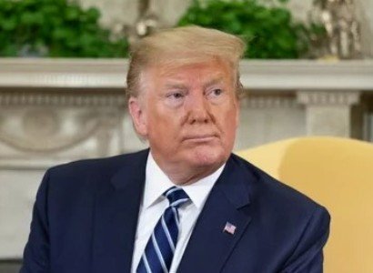 Трамп об отказе от рукопожатий: Это очень странное чувство