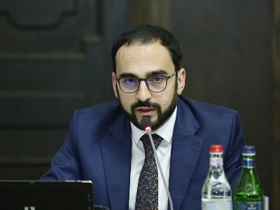 Պետական աշխատակիցների մի մասը կաշխատի տանից. փոխվարչապետ