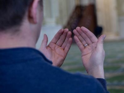 Австрия вводит запрет на собрания более пяти человек