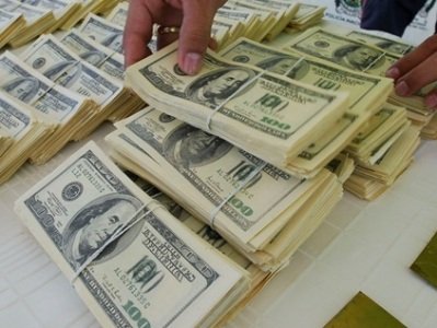 Դոլարի փոխարժեքը աճել է շուրջ 2 դրամով մոտենալով 490 դրամի սահմանագծին. Թանկացել է նաեւ եվրոն