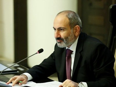 Пашинян направил поздравительные послания президенту и духовному лидеру Ирана по случаю Новруза