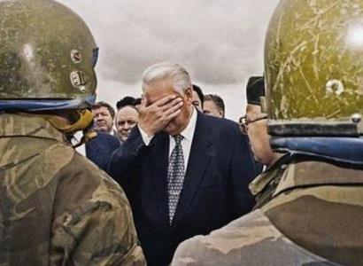 Личный фотограф Ельцина раскрыл секрет снимка «страдающего» президента