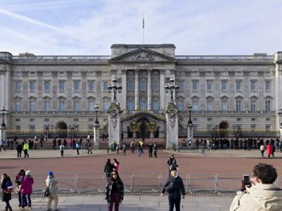 Buckingham Palace staff member tests positive for coronavirus