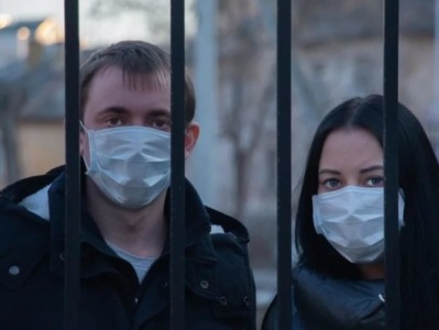 В России закрываются ночные клубы, кинотеатры и другие развлекательные заведения
