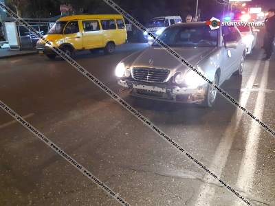 Գայի պողոտայում 21-ամյա առաքիչը Mercedes-ով վրաերթի է ենթարկել 2 հետիոտնի, վերջիններիս հասցրել են հիվանդանոց (ֆոտո)