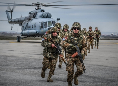 Armenian peacekeepers demonstrate their skills