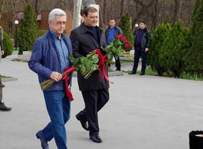 Armenia 3rd President pays tribute to ex-PM Andranik Margaryan (PHOTOS)