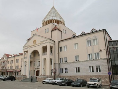 Artsakh government sets restrictions on public authorities activities