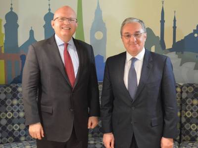 Մնացականյանը հեռախոսազրույց է ունեցել ԱՄՆ պետքարտուղարի եվրոպական և եվրասիական հարցերով տեղակալ Ֆիլիպ Ռիքերի հետ