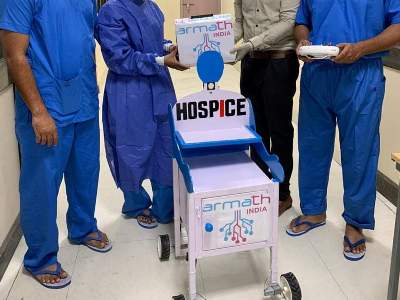Indian Armath came up with a waiter-robot for patients tested positive for COVID-19