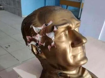Bust of Ataturk damaged at Turkish school
