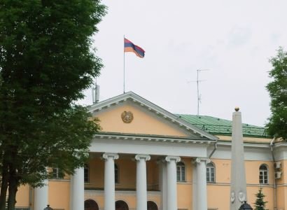 Հայաստանի դեսպանատունը «Դոմոդեդովո» օդանավակայանում մնացած ՀՀ քաղաքացիների դրության մասին
