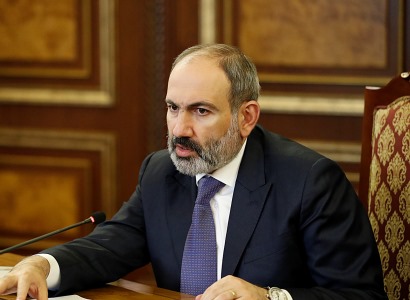 Armenia PM holds consultation on course of loan programs in several domains