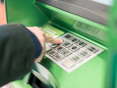 Armenian MPs approve in 1st reading the legislative initiative on payment of pensions by bank cards