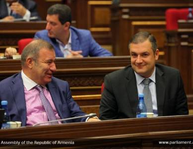 Newspaper: Armenia MPs to take COVID-19 tests on Saturday