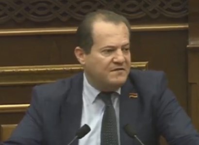 Շահութահարկի գծով հարկային արձակուրդի հարց պետք է քննարկվի. Արկադի Խաչատրյանն առաջարկեց նաեւ 20 տոկոսը դարձնել 10 տոկոս