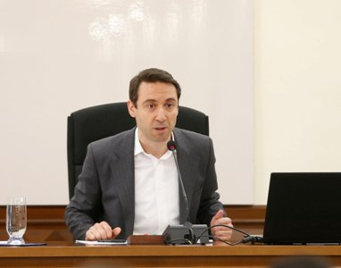 «Ժողովուրդ». «Գարնանային սրացումներ» Երեւանի քաղաքապետարանում