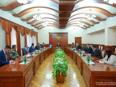 Artsakh president convenes working consultation on emergency