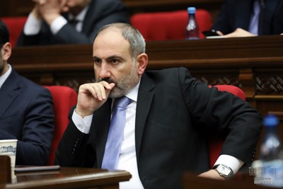 «Իրատես». Կասկածի որդը. Փաշինյանը փորձում է պարզել, թե ում հետ ու ինչ «դավադիր» ծրագրեր են մշակում յուրայիները