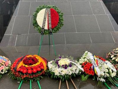 Wreath on ex-President Kocharyan’s behalf is laid at Armenian Genocide Memorial in Yerevan