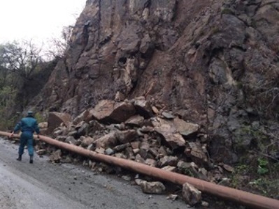 Քարաթափում Ախթալա-Շամլուղ ավտոճանապարհին. ճանապարհը անցանելի է