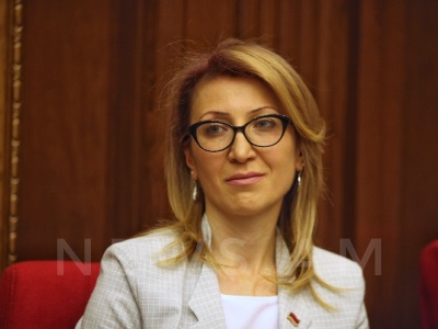 Կին քաղաքական գործիչներին սեռով պայմանավորված թիրախավորելը քաղաքական սնանկության հետեւանք է. Մանե Թանդիլյան