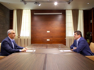 Արայիկ Հարությունյանը հանդիպել է Մասիս Մայիլյանի հետ (ֆոտո)