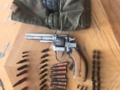 Հրազեններ, նռնակներ, փամփուշտներ. ոստիկանության բաժիններում կամավոր զենքեր են հանձնվել