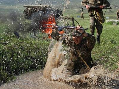 Военнослужащие Армии обороны Арцаха приняли участие в учениях по преодолению психологического барьера