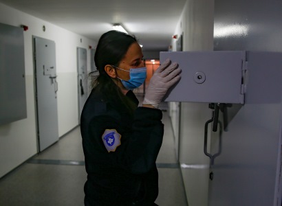 Из филиппинских тюрем из-за коронавируса освободили около 10 000 заключенных